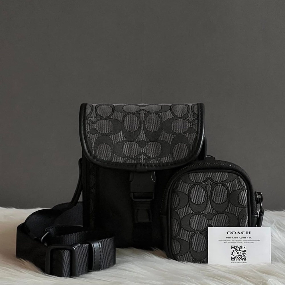 💰SOLD - CC086 - Coach Charter North/South Crossbody With Hybrid Pouch - Picture 13 of 14